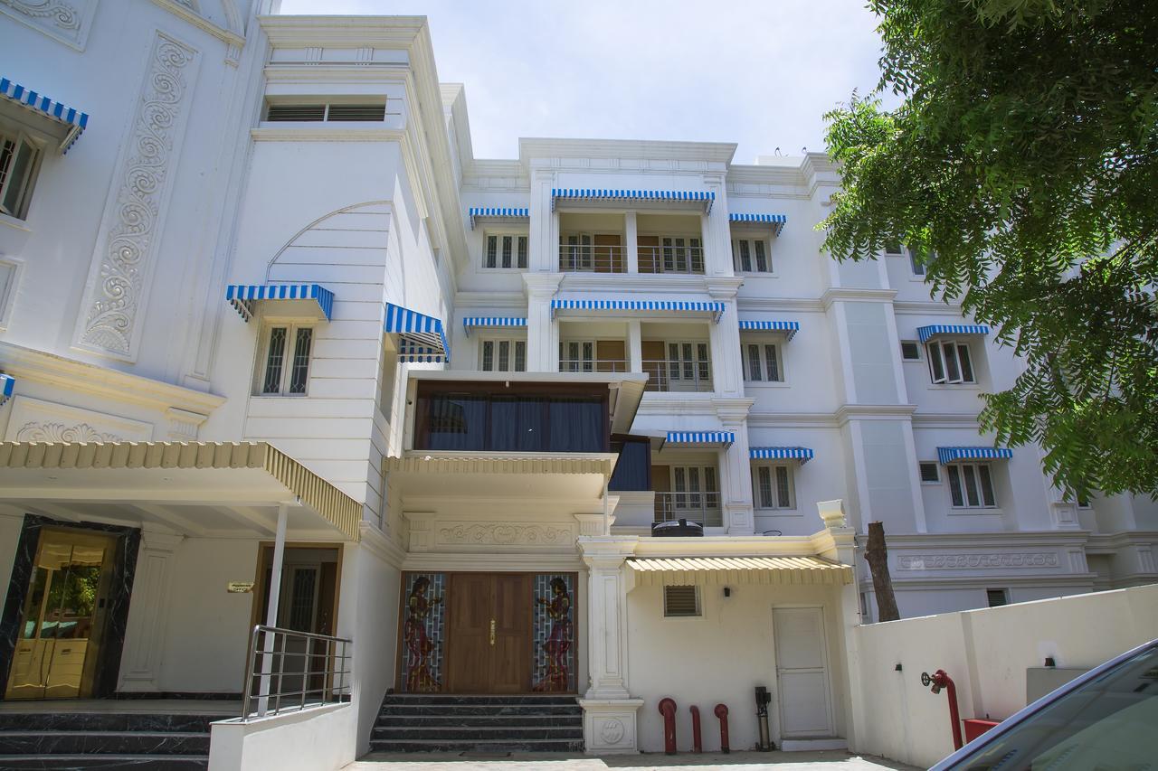 The Grand White Palace Hotel Majiladuthuráj Kültér fotó